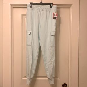 Men’s DSG relaxed fit sweatpants. Size S